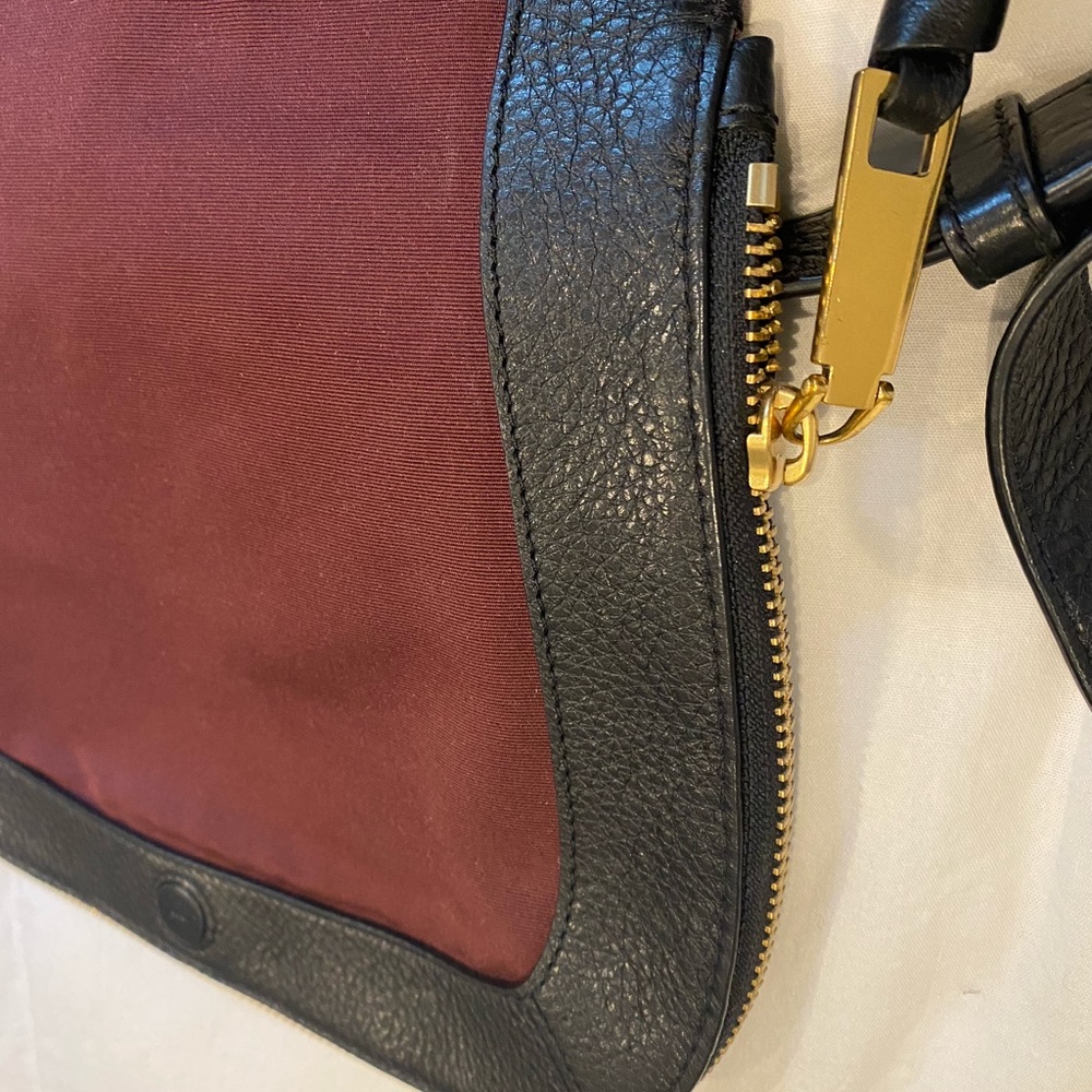 Marc Jacob Crossbody Bag - Picture 5 of 9
